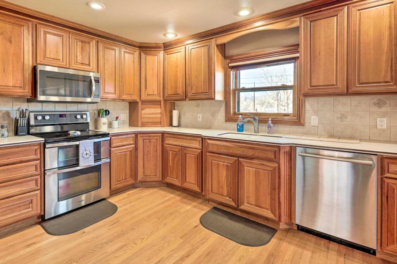 Welcoming Canon City Abode - Walk To River! Экстерьер фото